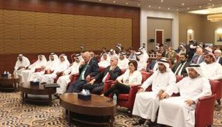 جانب من الاجتماع بين غرفة الشارقة ونظيرتها المجرية