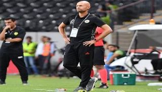 مدرب الجزيرة الإماراتي السابق 