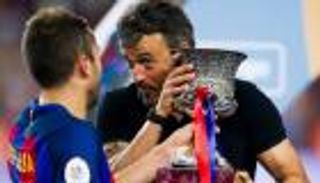 إنريكي يغازل ألبا بعد عودته لقائمة المنتخب الإسباني