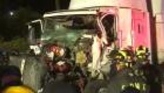 مقتل 9 وإصابة 40 بحادث تصادم في مكسيكو سيتي