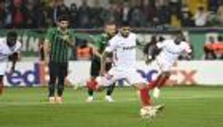 إشبيلية ينتزع فوزا ثمينا من أكهيسار التركي في الدوري الأوروبي