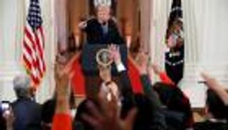 محلل إيراني يكشف السر وراء إعفاءات ترامب لـ8 دول من عقوبات طهران