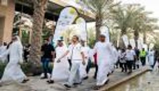 عبدالله بن زايد يقود مسيرة التسامح بحديقة أم الإمارات في أبوظبي