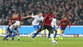 هانوفر يتغلب على فولفسبورج