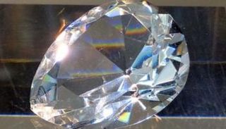 العثور على ألماسة كبيرة نادرة في منجم بروسيا-أرشيفية