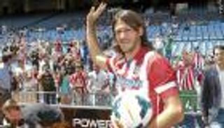 ديميكيليس يكشف كواليس رحيله المفاجئ عن أتلتيكو مدريد