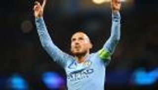 ديفيد سيلفا يفتح باب الرحيل عن مانشستر سيتي