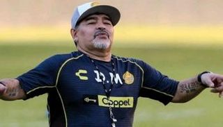 دييجو مارادونا 