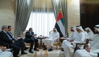 الشيخ محمد بن زايد يستقبل الرئيس التنفيذي لشركة "توتال"