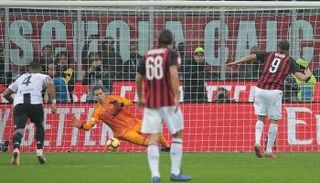 ركلة جزاء هيجوايين المهدرة أمام يوفنتوس