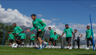 لاعبو المنتخب السعودي