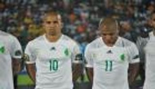 منافسة ثلاثية إنجليزية على نجم الجزائر