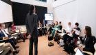 "مجالس المستقبل" تؤكد أهمية المواءمة الأخلاقية للتطور التكنولوجي