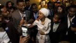 رحلة الصومالية إلهان عمر من مخيم اللاجئين إلى الكونجرس الأمريكي