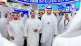 بالصور.. حامد بن زايد والفالح يتفقدان جناح أدنوك بمعرض "أديبك 2018"