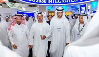 الشيخ حامد بن زايد آل نهيان يزور جناح أدنوك على هامش معرض أديبك 2018