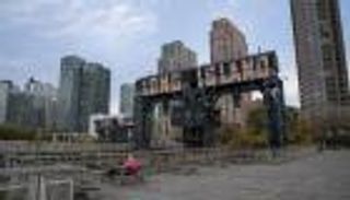 بالصور..طفرة في حي "لونج آيلاند سيتي" بنيويورك تجذب "أمازون"