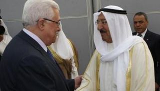 أمير الكويت والرئيس الفلسطيني في لقاء سابق - أرشيفية
