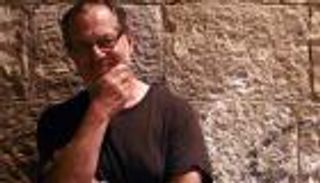 رحيل المسرحي الفرنسي اللبناني نبيل الأظن بعد صراع مع المرض