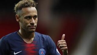 نيمار دا سيلفا لاعب باريس سان جيرمان