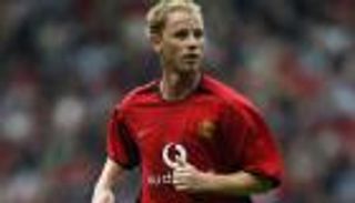 رئيس أكاديمية يونايتد: لم نعد أكبر من مانشستر سيتي