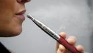 أمريكا تحظر نكهات السجائر الإلكترونية الأسبوع المقبل