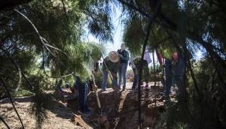 الأمهات في المكسيك يتولين مهمة البحث عن المفقودين