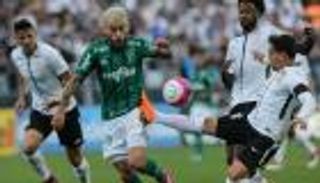 بالميراس يهزم فلومينينزي ويقترب من حسم لقب الدوري البرازيلي