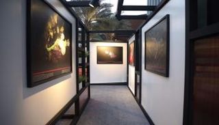 "إكسبوجر" يعرض 100 عمل لكبار المصورين العالميين في الشارقة ودبي