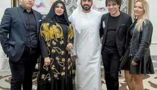 الإماراتية منى المنصوري تفتتح أسبوع الموضة الباريسي بدبي