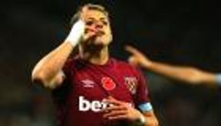 تشيتشاريتو يخلق الفوضى داخل وست هام