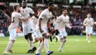 مانشستر يونايتد يواجه ليدز لأول مرة منذ 8 سنوات