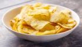 دراسة تكشف مفاجأة بشأن علاقة "الشيبسي" بالكوليسترول