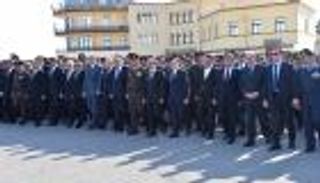 بالصور.. السيسي يتقدم الجنازة العسكرية للشهيد العميد ساطع النعماني