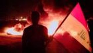 استطلاع رأي: إيران تفقد نفوذها لدى شيعة العراق بعد شقائهم سياسيا واقتصاديا