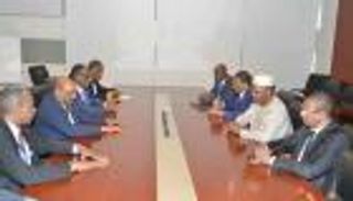 البشير وديبي يبحثان سبل إنجاح مبادرة السودان للسلام في أفريقيا الوسطى