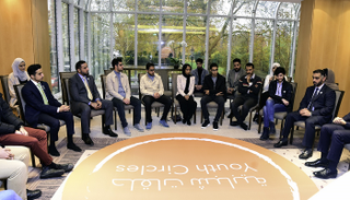 جانب من الحلقة الشبابية في لندن