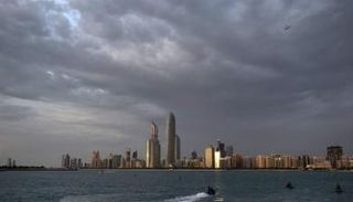 درجة الحرارة العظمى بأبوظبي 30