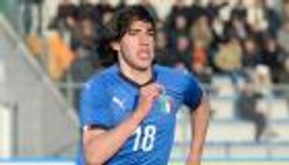 إنتر ميلان يقدم عرضه الأول لضم موهبة إيطاليا