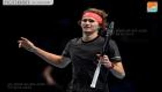 زفيريف يفاجئ ديوكوفيتش ويتوج بلقب البطولة الختامية