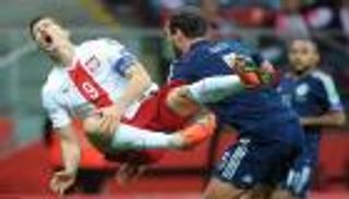 بولندا تفتقد جهود ليفاندوفسكي أمام البرتغال