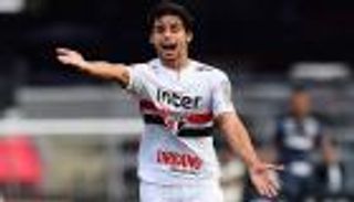 ميلان يضع اللمسات الأخيرة على صفقة مدافع ساو باولو