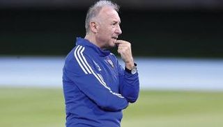 ألبيرتو زاكيروني- مدرب الإمارات