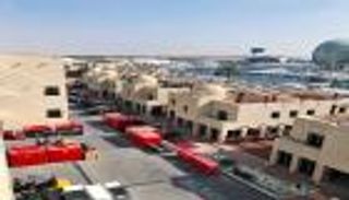 معدات فرق "فورمولا 1" تصل إلى أبوظبي استعداداً لسباق الجائزة الكبرى