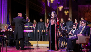 المطربة الأردنية زين عوض تغني بواشنطن 