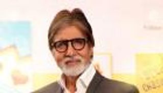 أميتاب باتشان يسدد ديون المئات من مزارعي الهند