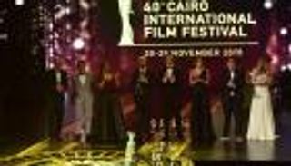 بالصور.. تكريم عدد من نجوم الفن بمهرجان القاهرة السينمائي