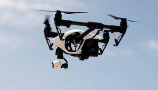 الطائرة تصل لارتفاع 5 آلاف متر