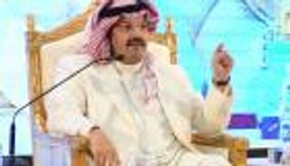 الأمير تركي بن طلال يجتمع مع 300 فنان في لقاء "الفن التشكيلي"
