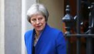 تيريزا ماي إلى بروكسل لتسوية نقاط "بريكست" العالقة